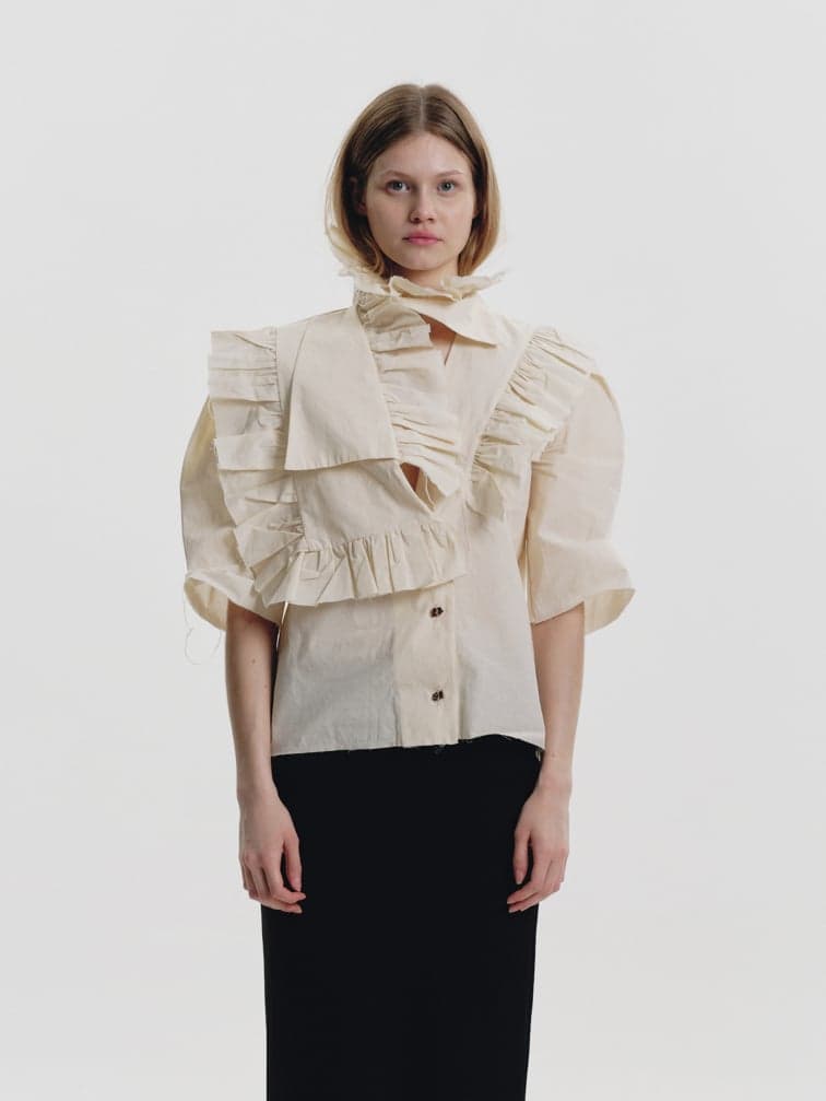 RUFFLE SHIRT - BEIGE